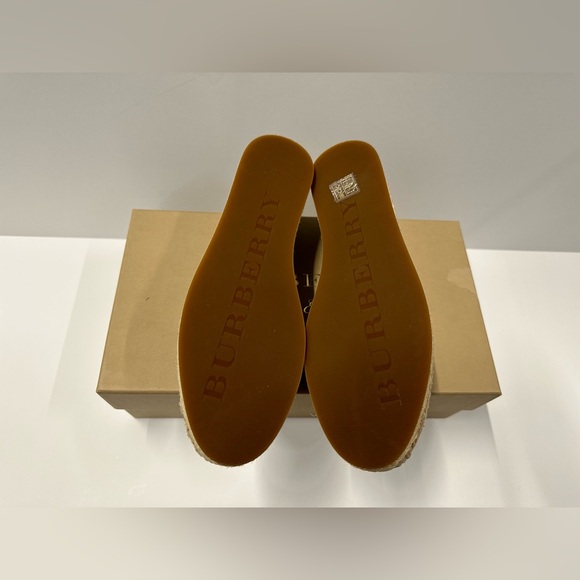 Burberry Pink and Teal Floral Canvas and Leather Espadrille Flats in size 36 - Picture 4 of 4